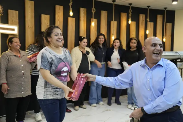 Women taking part in a Marka course