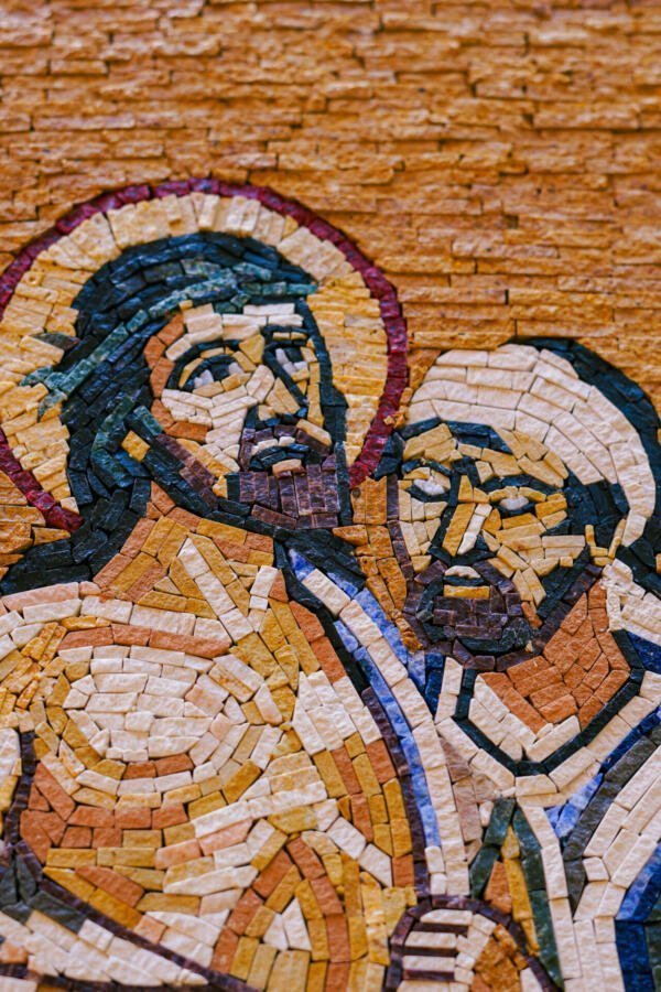 UHN00033 Jesus Mosaic
